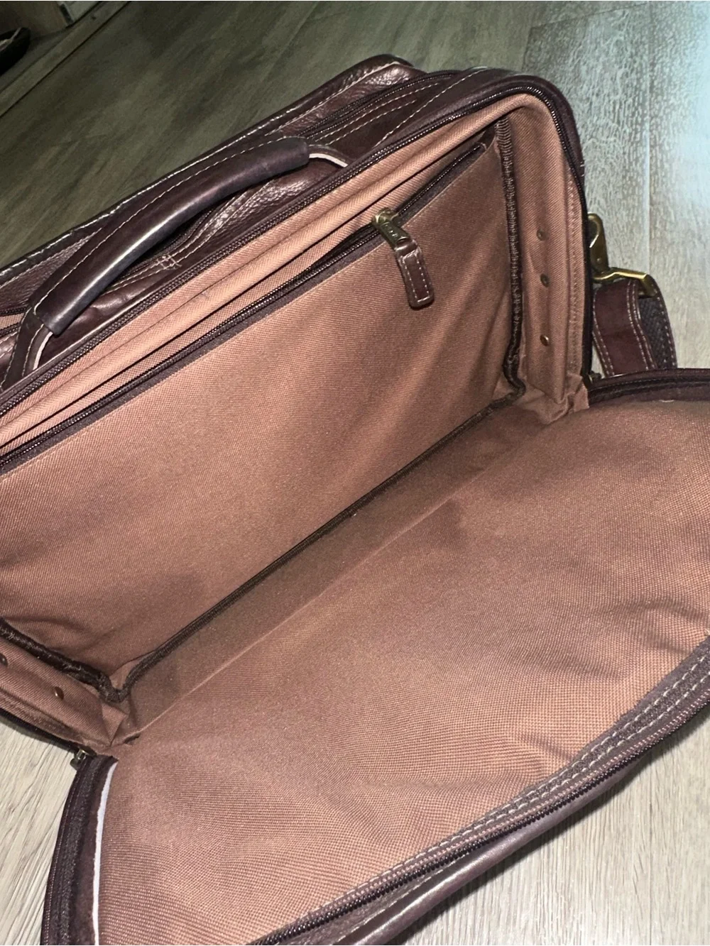 Clava burgundy leather